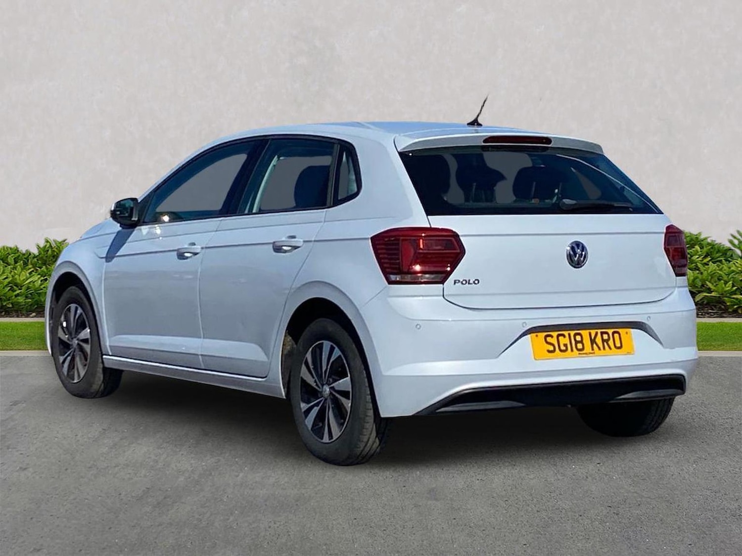 Used Volkswagen Polo 2018 for sale - 78192227: Photo 2