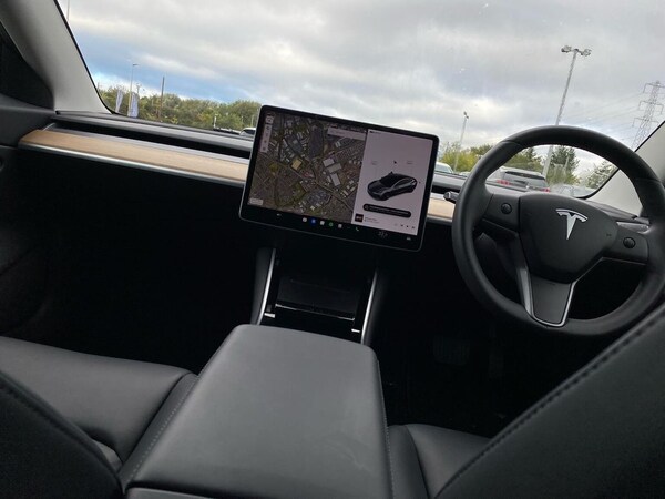 Used Tesla Model 3 2020 for sale - 76193223: Photo 13