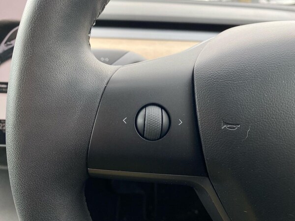 Used Tesla Model 3 2020 for sale - 76193223: Photo 26