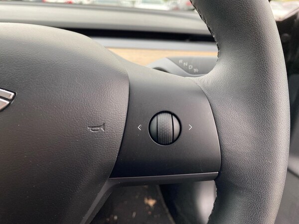 Used Tesla Model 3 2020 for sale - 76193223: Photo 27