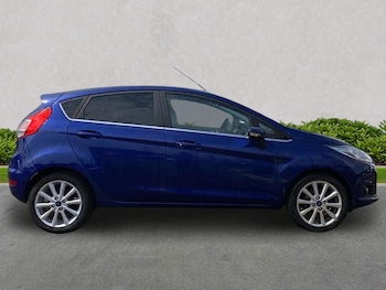 Used Ford Fiesta 2017 for sale - 79445111: Photo