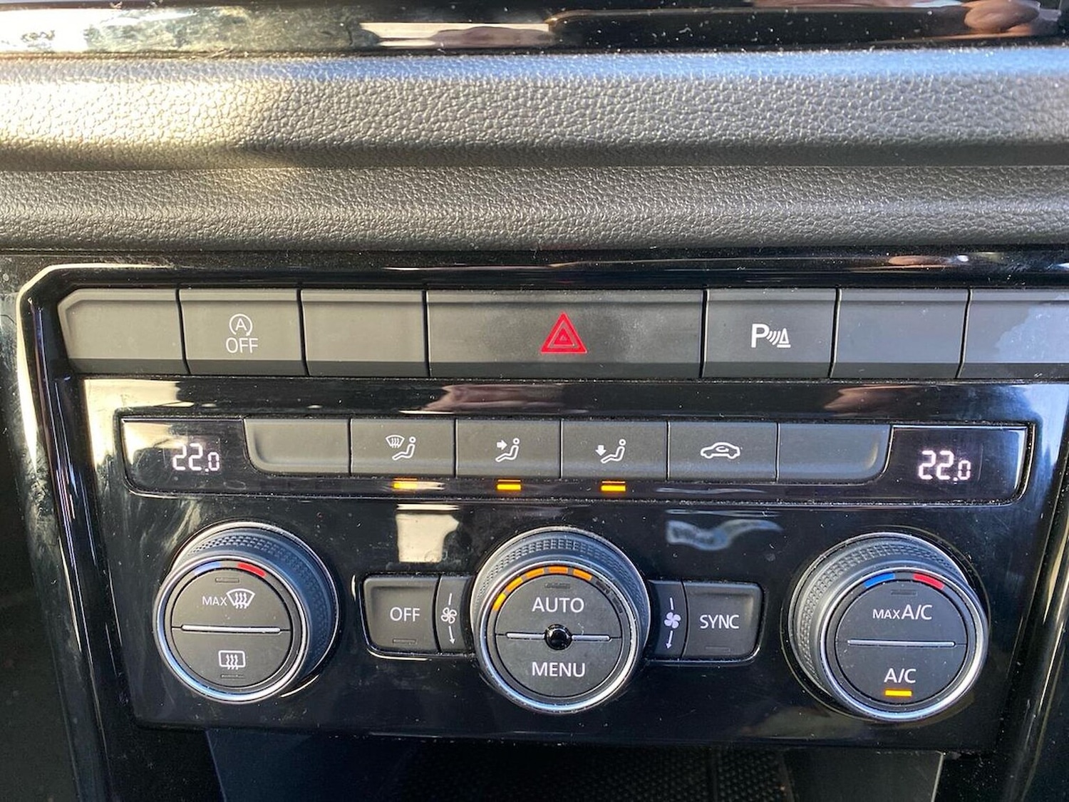 Used Volkswagen T-Roc 2021 for sale - 76735595: Photo 12