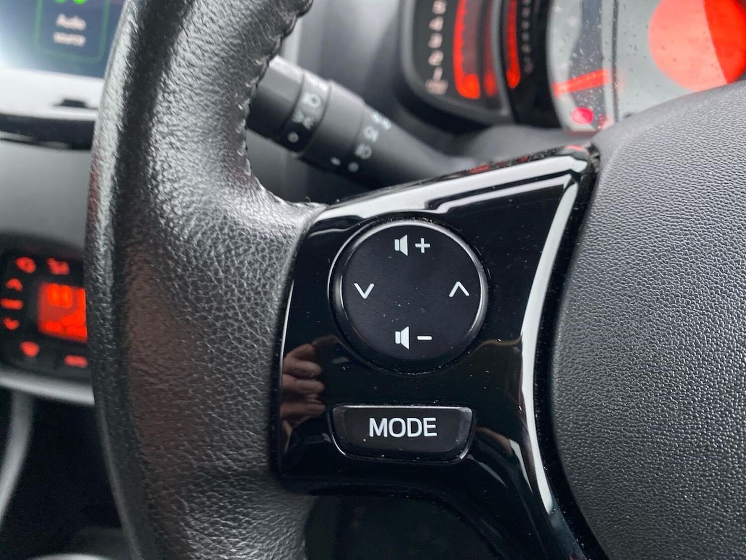 Used Toyota AYGO 2019 for sale - 77020611: Photo 28