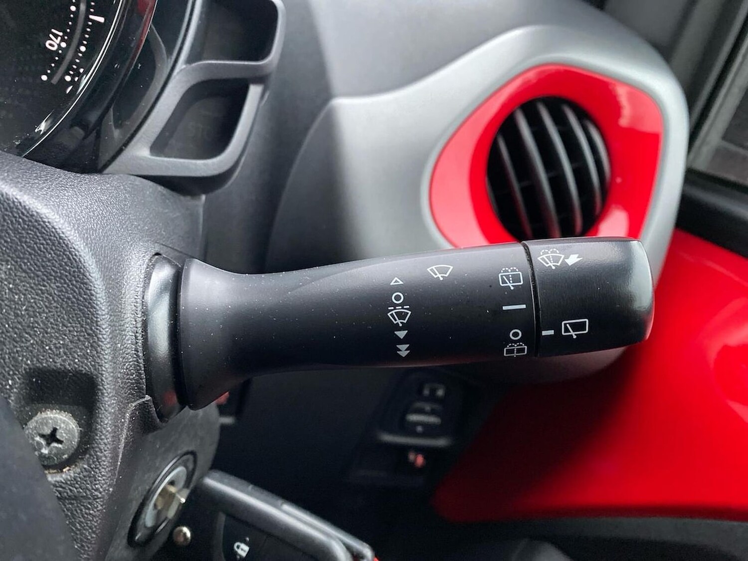 Used Toyota AYGO 2019 for sale - 77020611: Photo 31