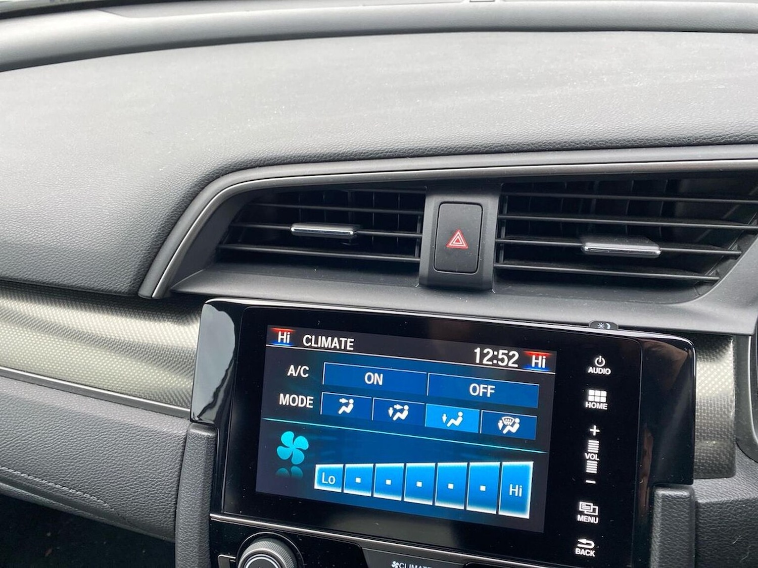 Used Honda Civic 2017 for sale - 76892116: Photo 12