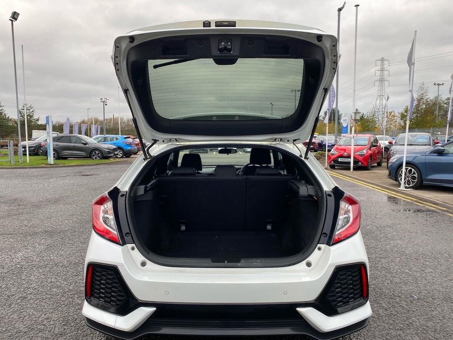 Used Honda Civic 2017 for sale - 76892116: Photo 17