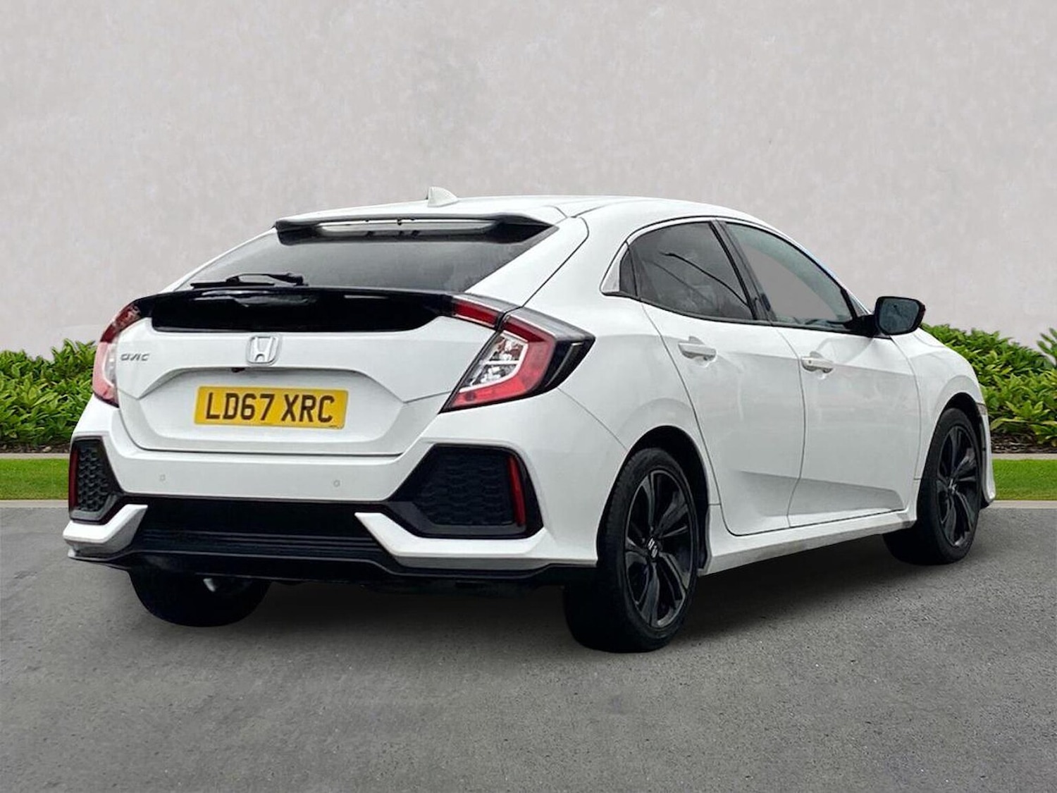 Used Honda Civic 2017 for sale - 76892116: Photo 18