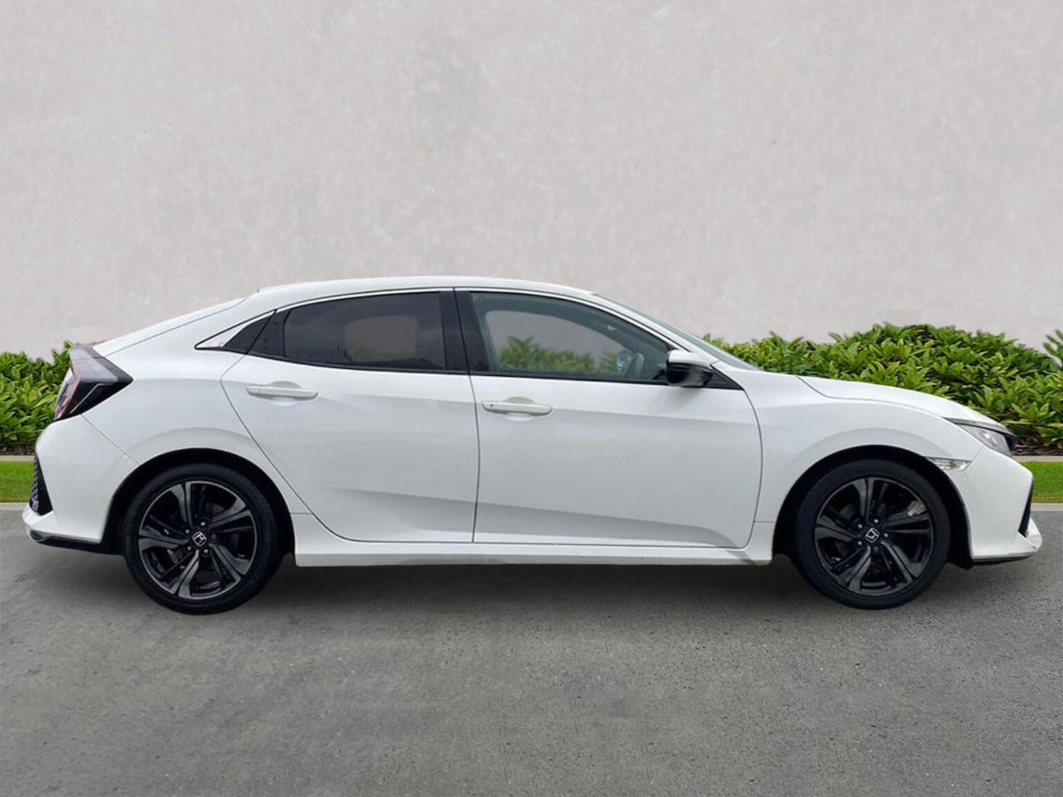 Used Honda Civic 2017 for sale - 76892116: Photo 3