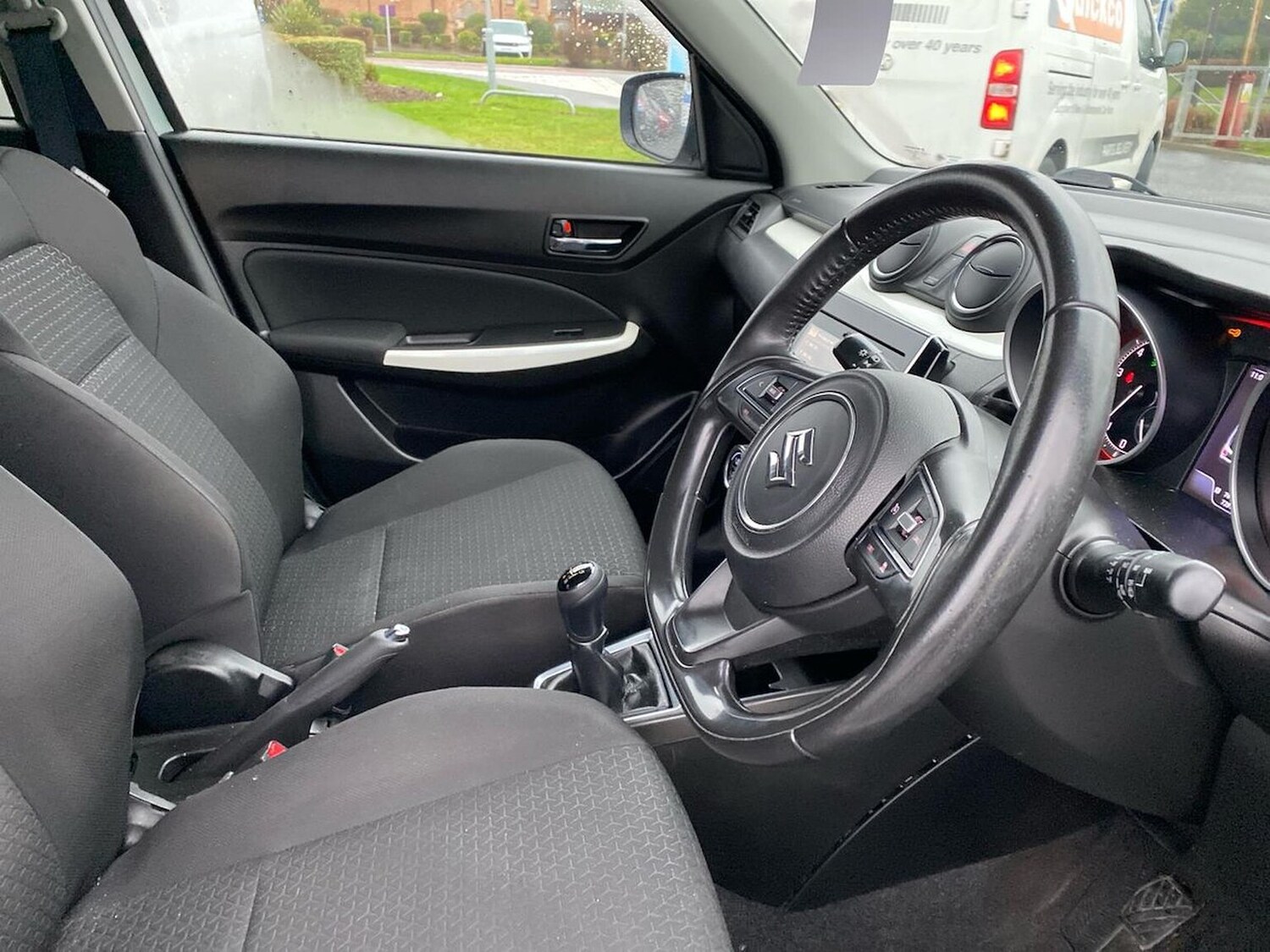 Used Suzuki Swift 2017 for sale - 77759381: Photo 15