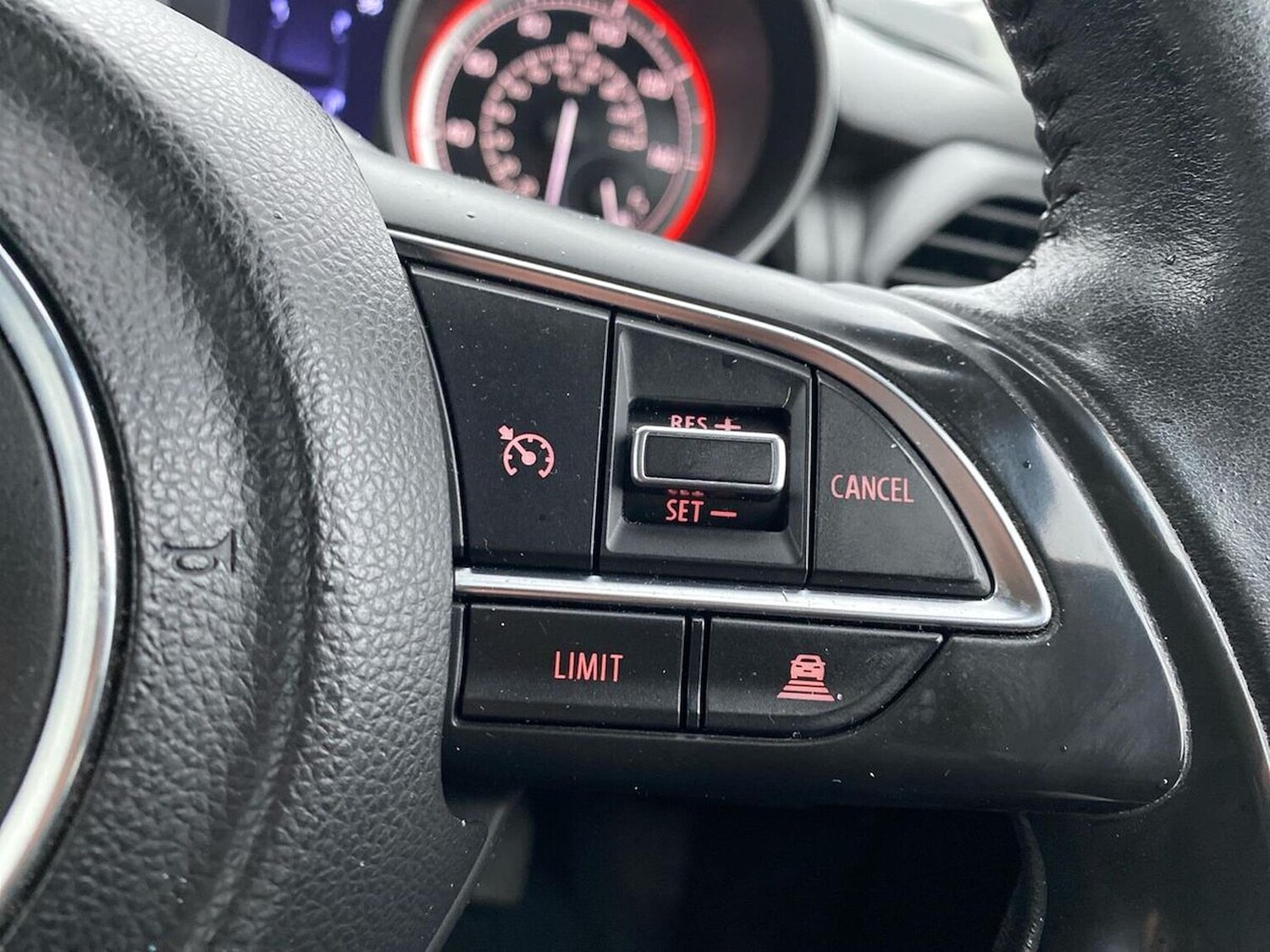 Used Suzuki Swift 2017 for sale - 77759381: Photo 27