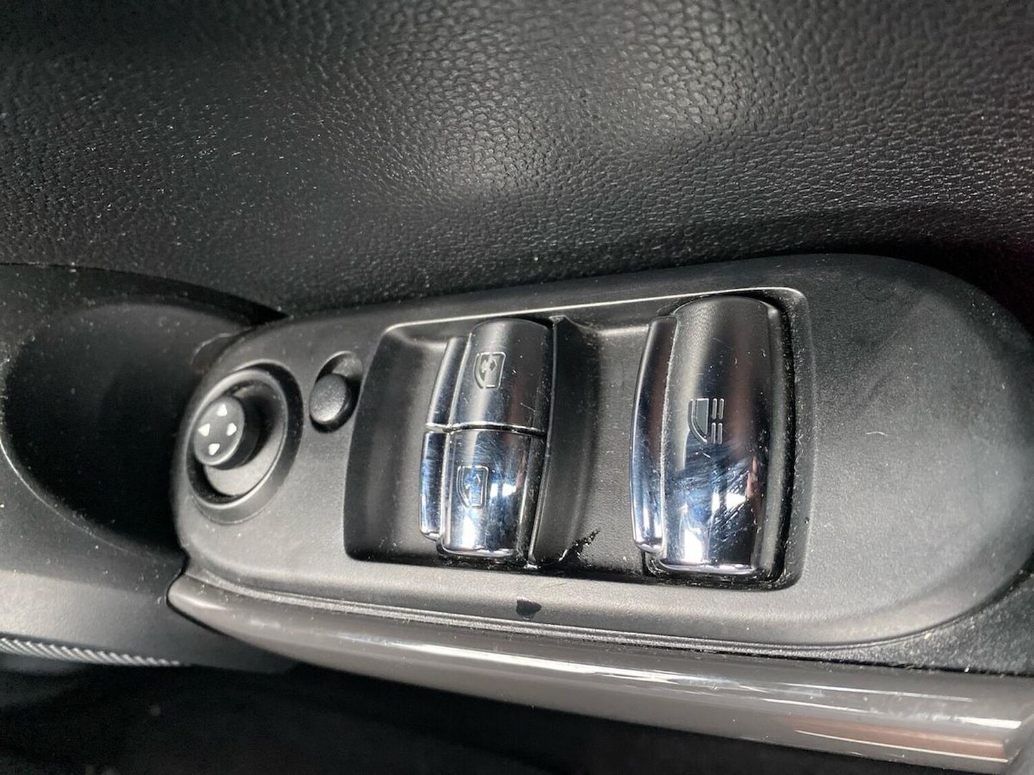 Used MINI Convertible 2017 for sale - 77489491: Photo 21