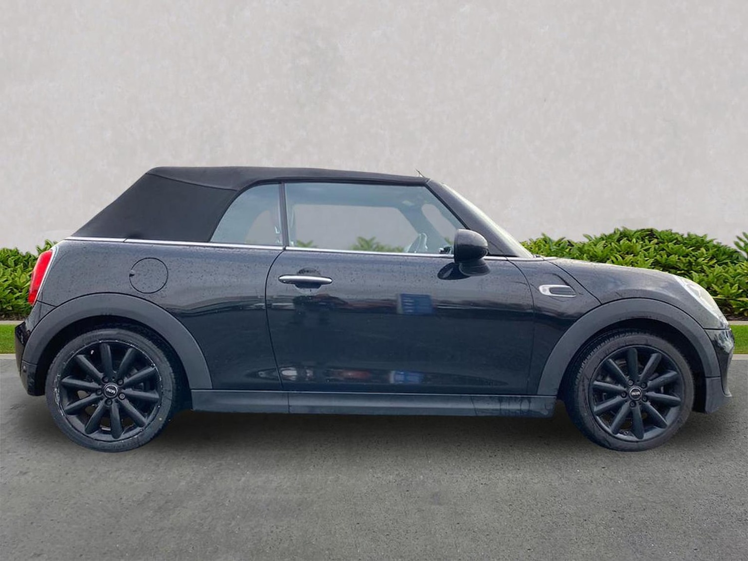 Used MINI Convertible 2017 for sale - 77489491: Photo 3