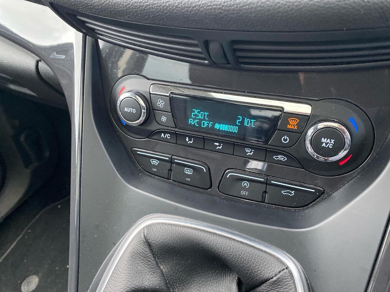 Used Ford Kuga 2016 for sale - 76969967: Photo 12