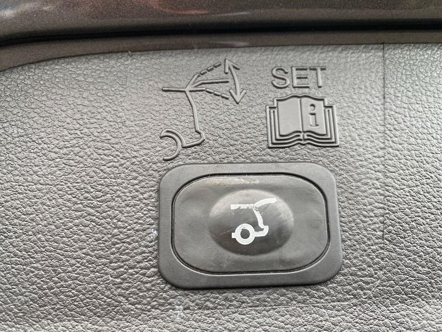 Used Ford Kuga 2016 for sale - 76969967: Photo 31