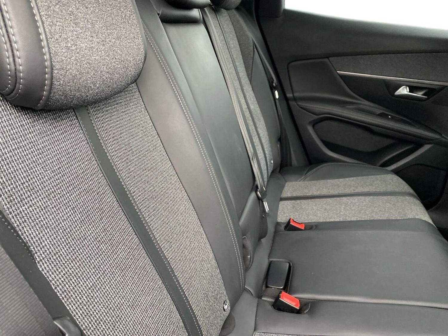 Used Peugeot 3008 2017 for sale - 76578343: Photo 16