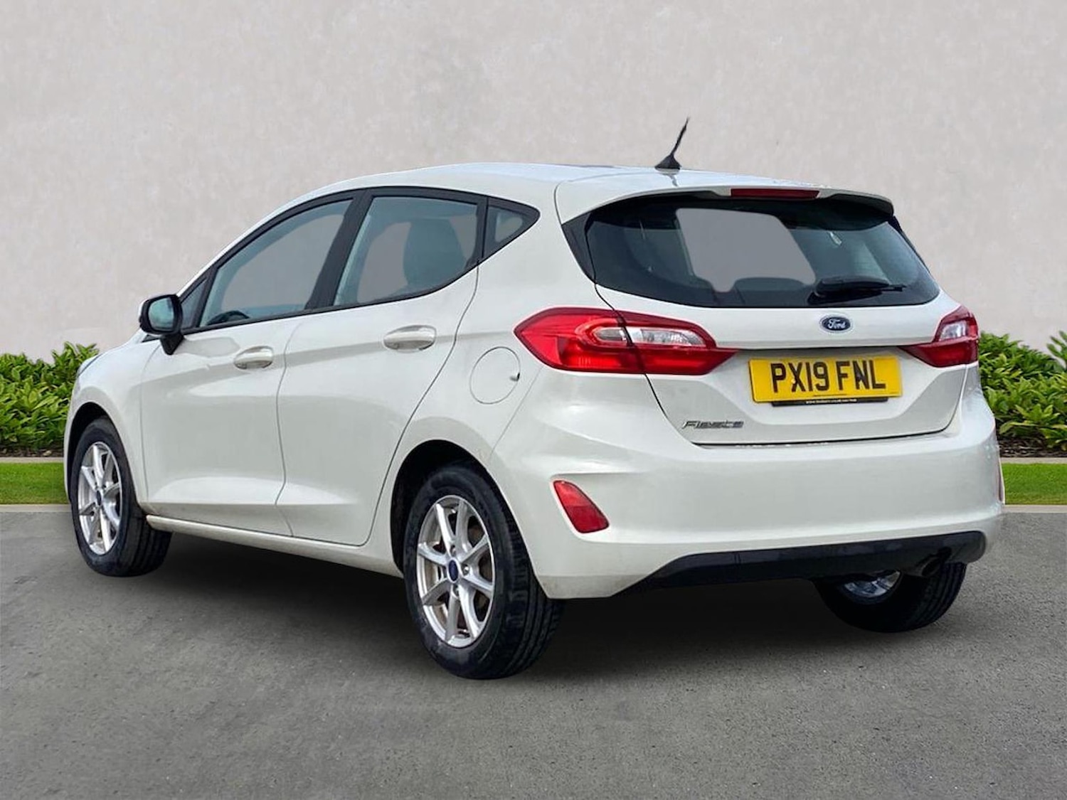 Used Ford Fiesta 2019 for sale - 77946075: Photo 2