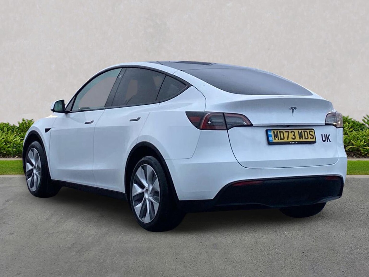 Used Tesla Model Y 2023 for sale - 77845365: Photo 2