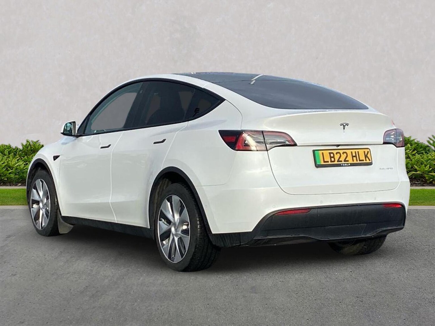 Used Tesla Model Y 2022 for sale - 76449621: Photo 2