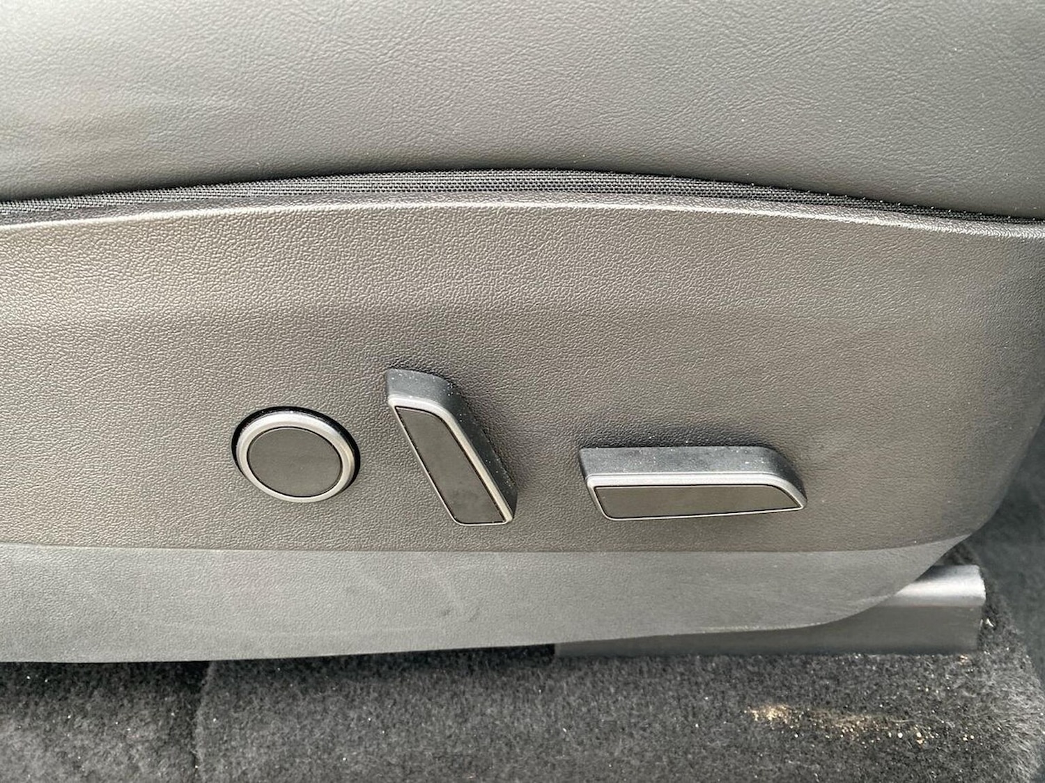 Used Tesla Model Y 2022 for sale - 76449621: Photo 30