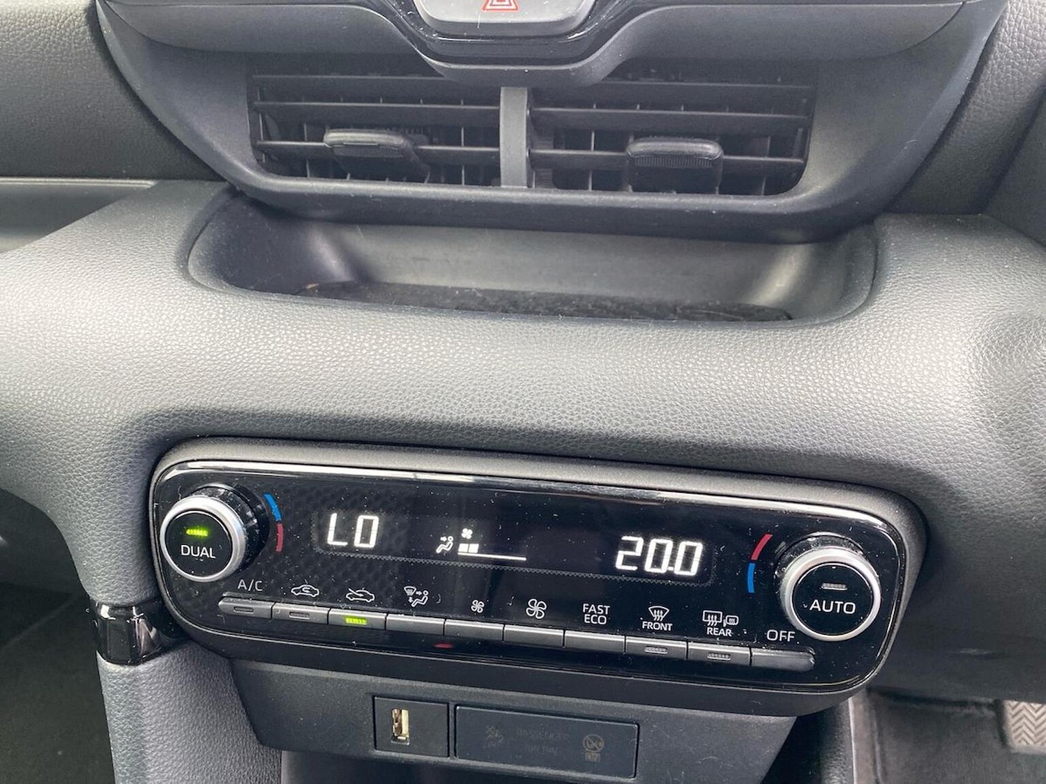 Used Toyota Yaris 2020 for sale - 76316463: Photo 12