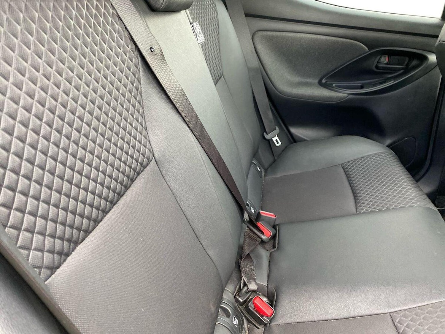 Used Toyota Yaris 2020 for sale - 76316463: Photo 16