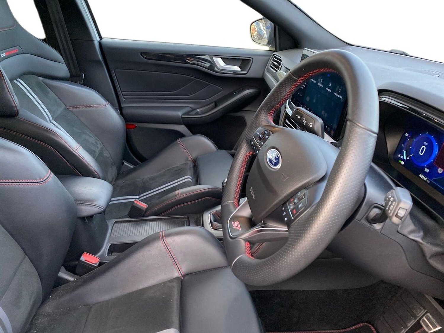 Used Ford Focus 2023 for sale - 76363345: Photo 15
