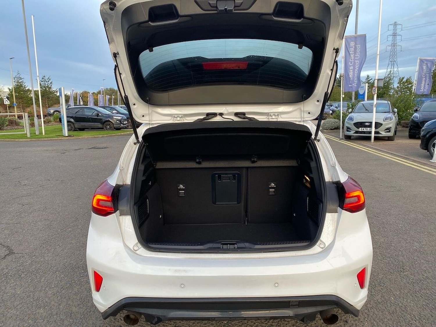 Used Ford Focus 2023 for sale - 76363345: Photo 17