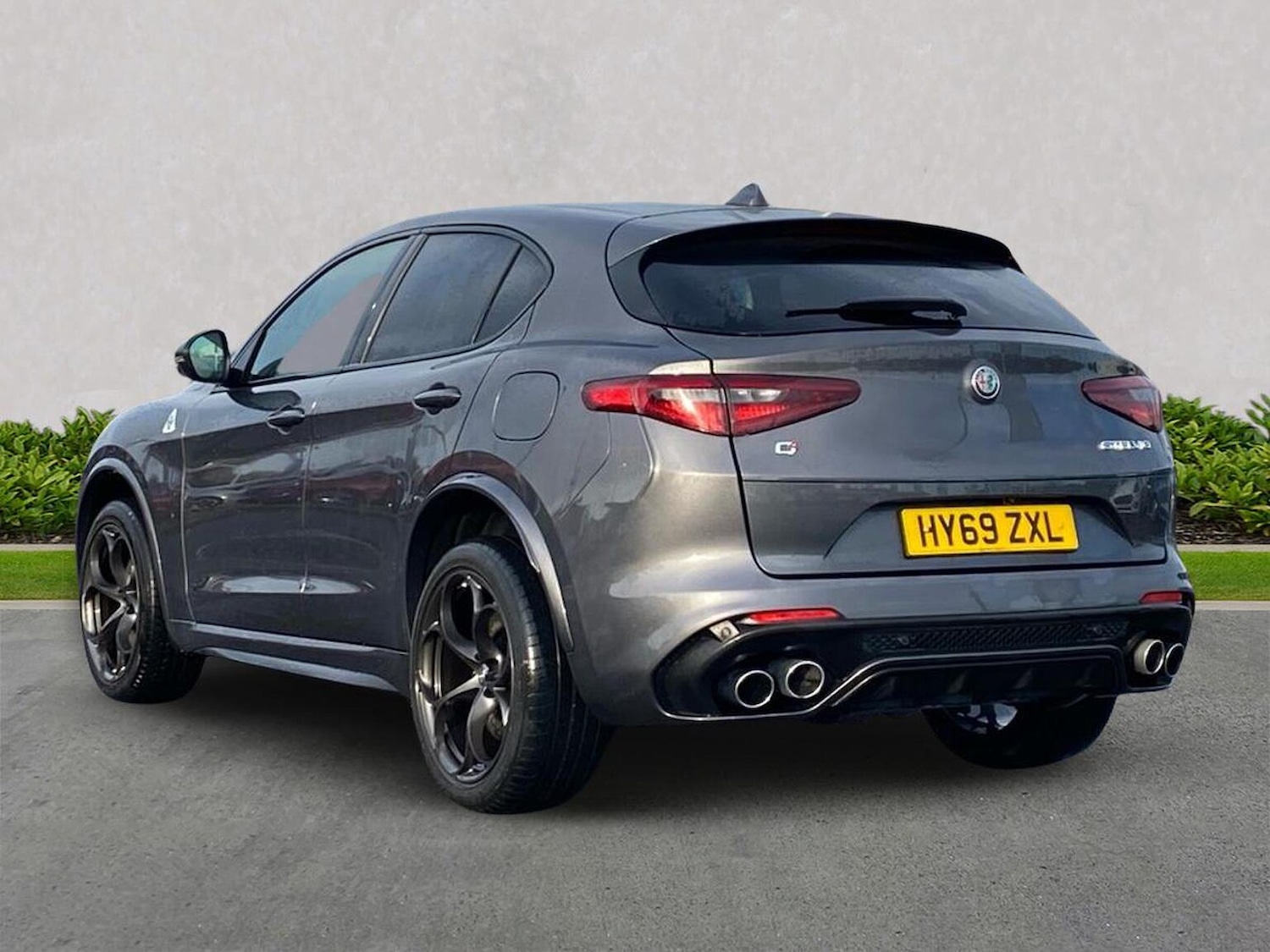 Used Alfa Romeo Stelvio 2019 for sale - 76832030: Photo 2