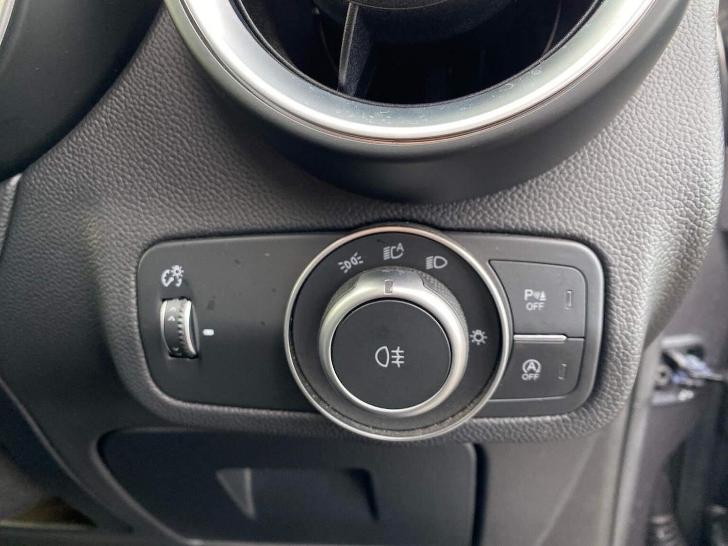 Used Alfa Romeo Stelvio 2019 for sale - 76832030: Photo 22