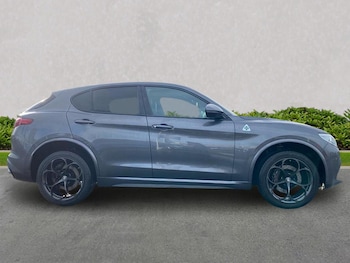 Used Alfa Romeo Stelvio 2019 for sale - 76832030: Photo