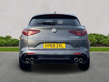 Used Alfa Romeo Stelvio 2019 for sale - 76832030: Photo