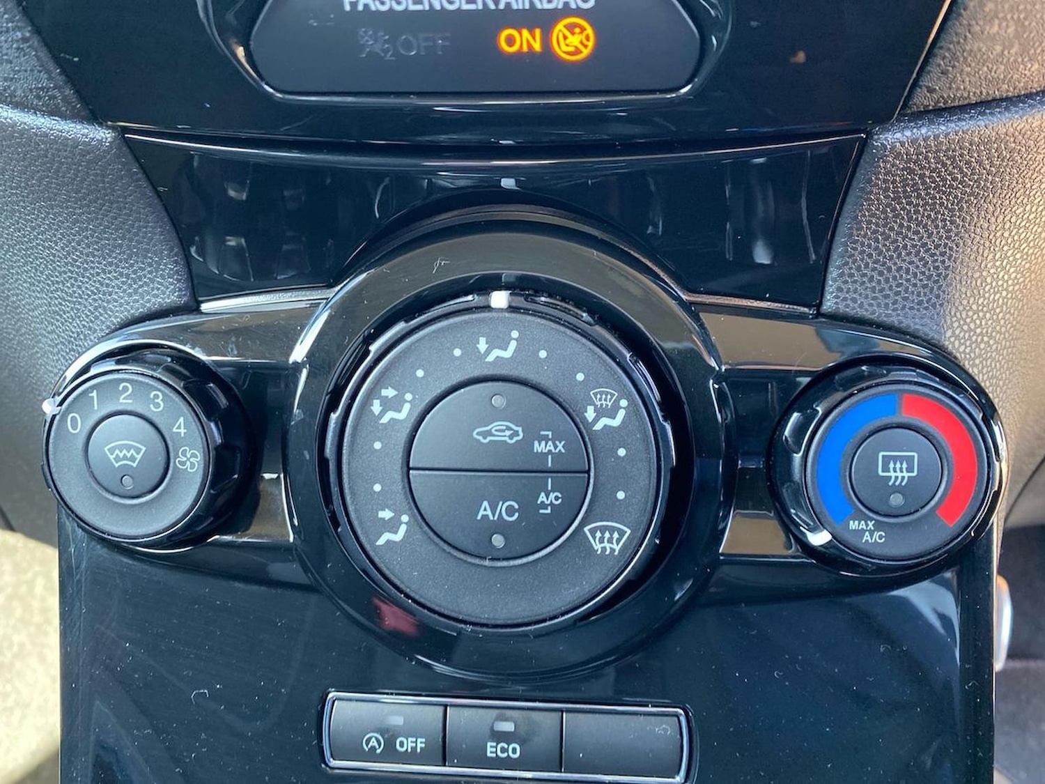 Used Ford Fiesta 2017 for sale - 78192395: Photo 14