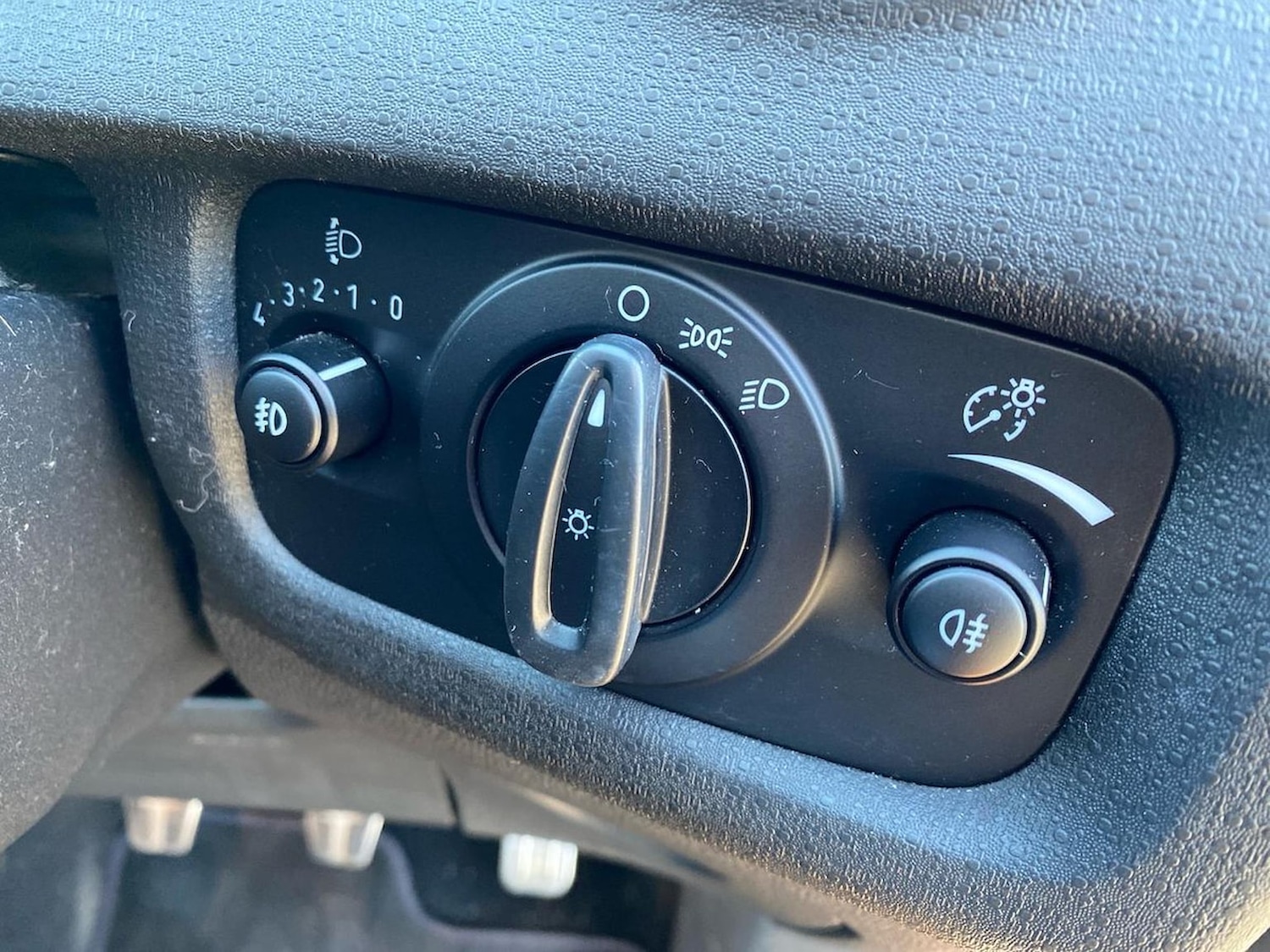 Used Ford Fiesta 2017 for sale - 78192395: Photo 24