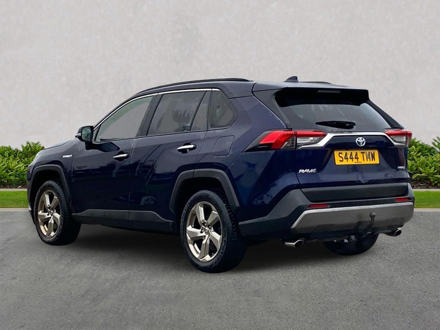 Used Toyota RAV4 2021 for sale - 77707465: Photo 2