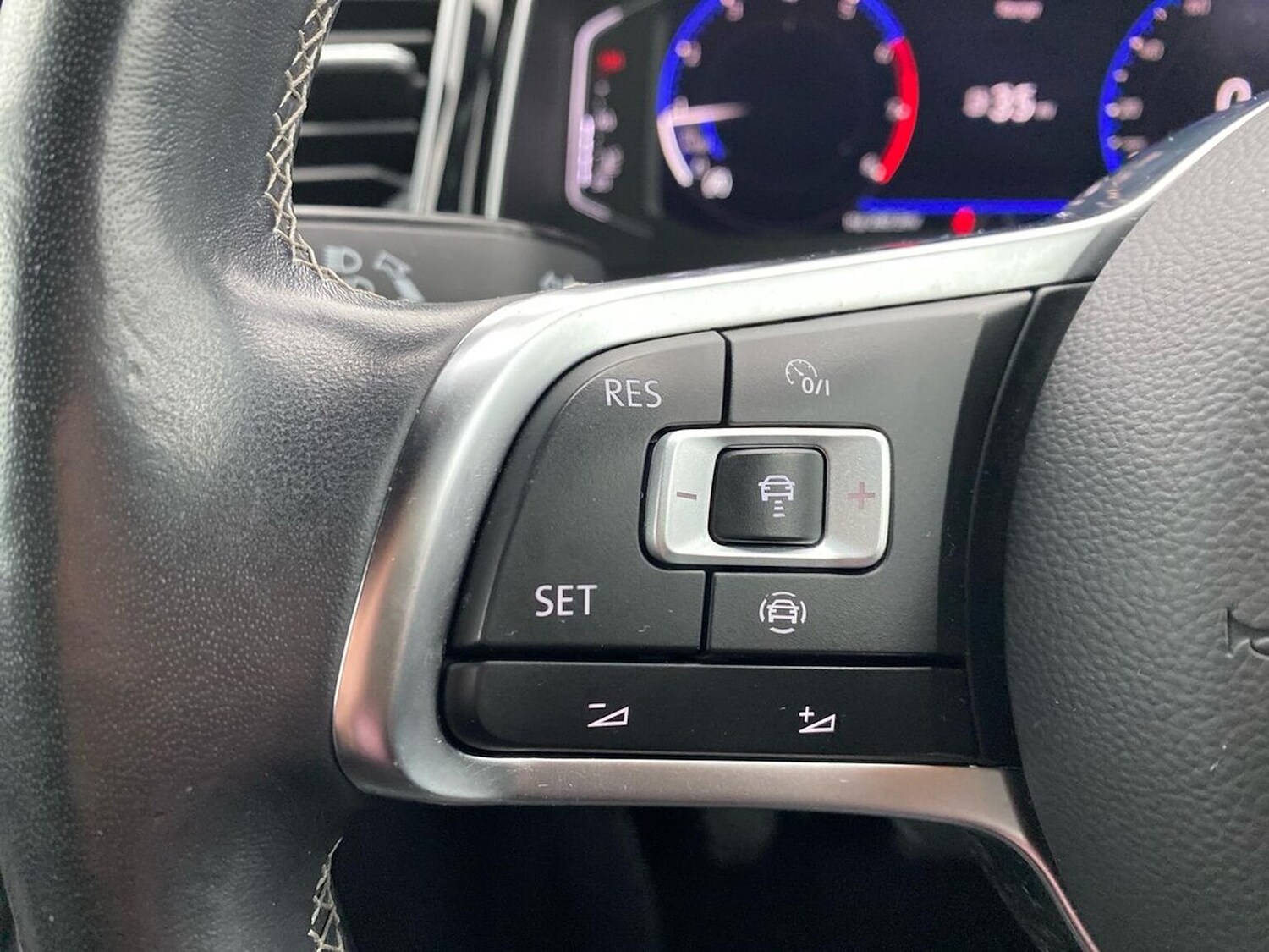 Used Volkswagen T-Roc 2021 for sale - 77489599: Photo 26