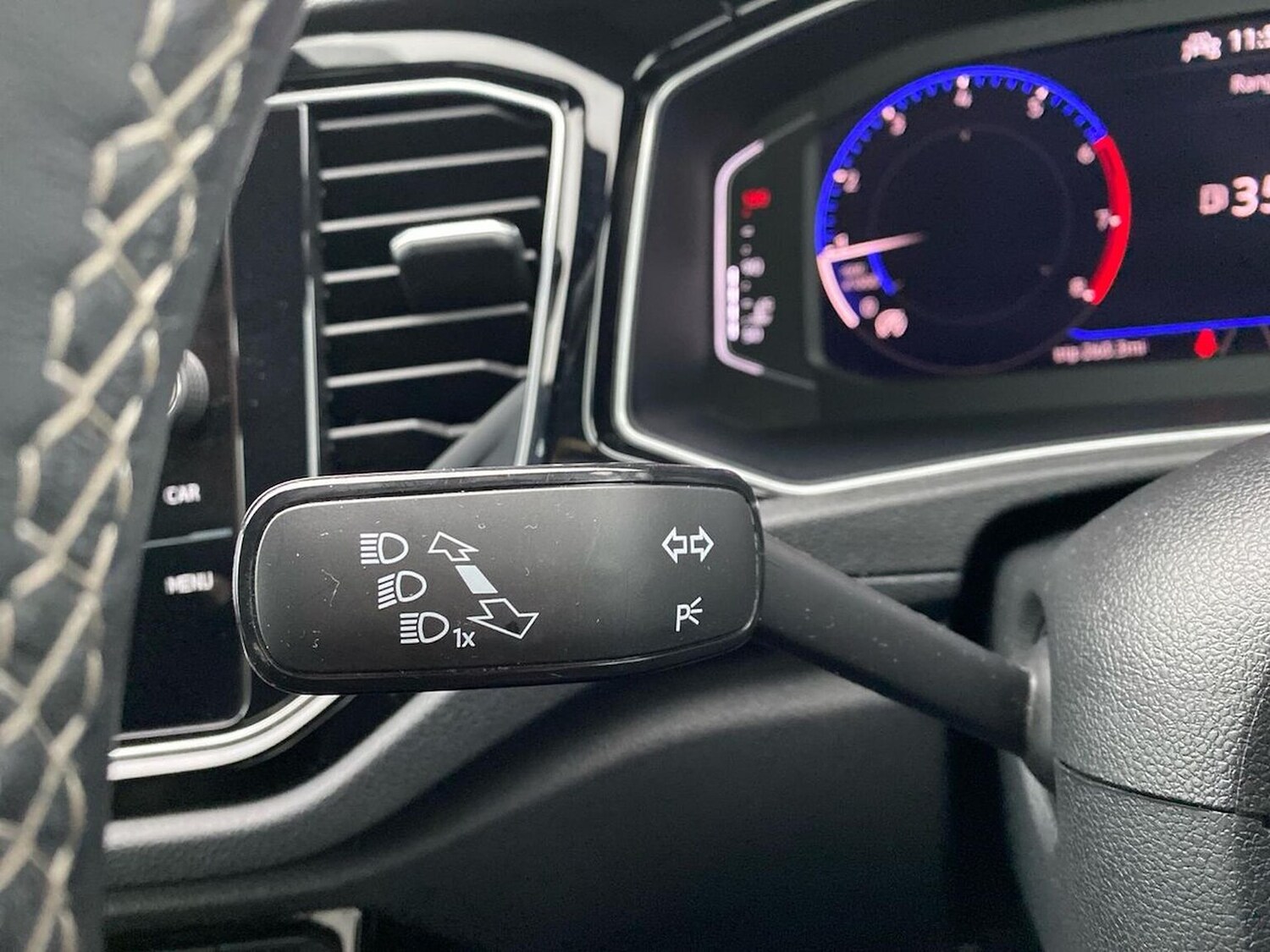 Used Volkswagen T-Roc 2021 for sale - 77489599: Photo 28