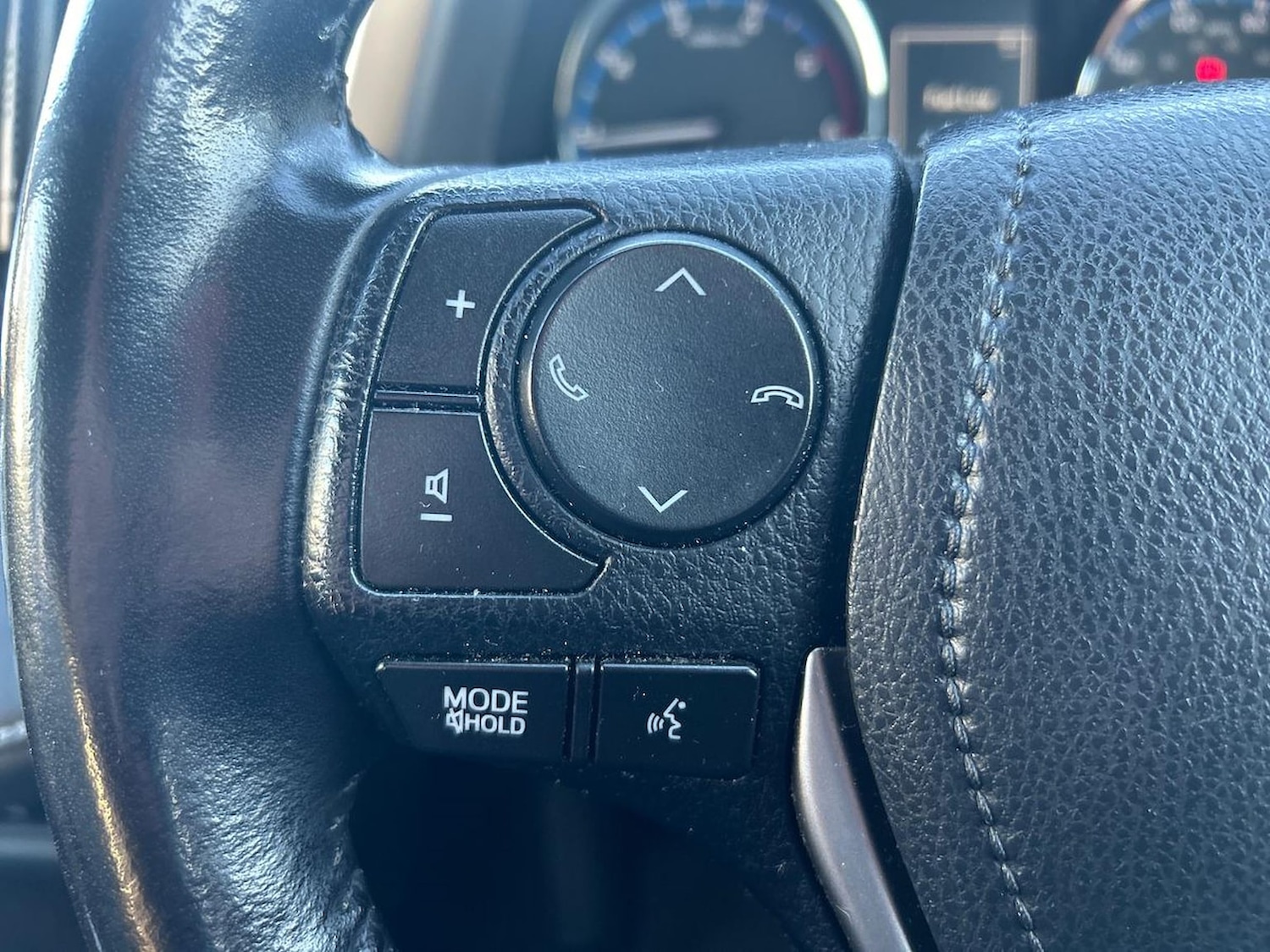 Used Toyota RAV4 2016 for sale - 76363375: Photo 26