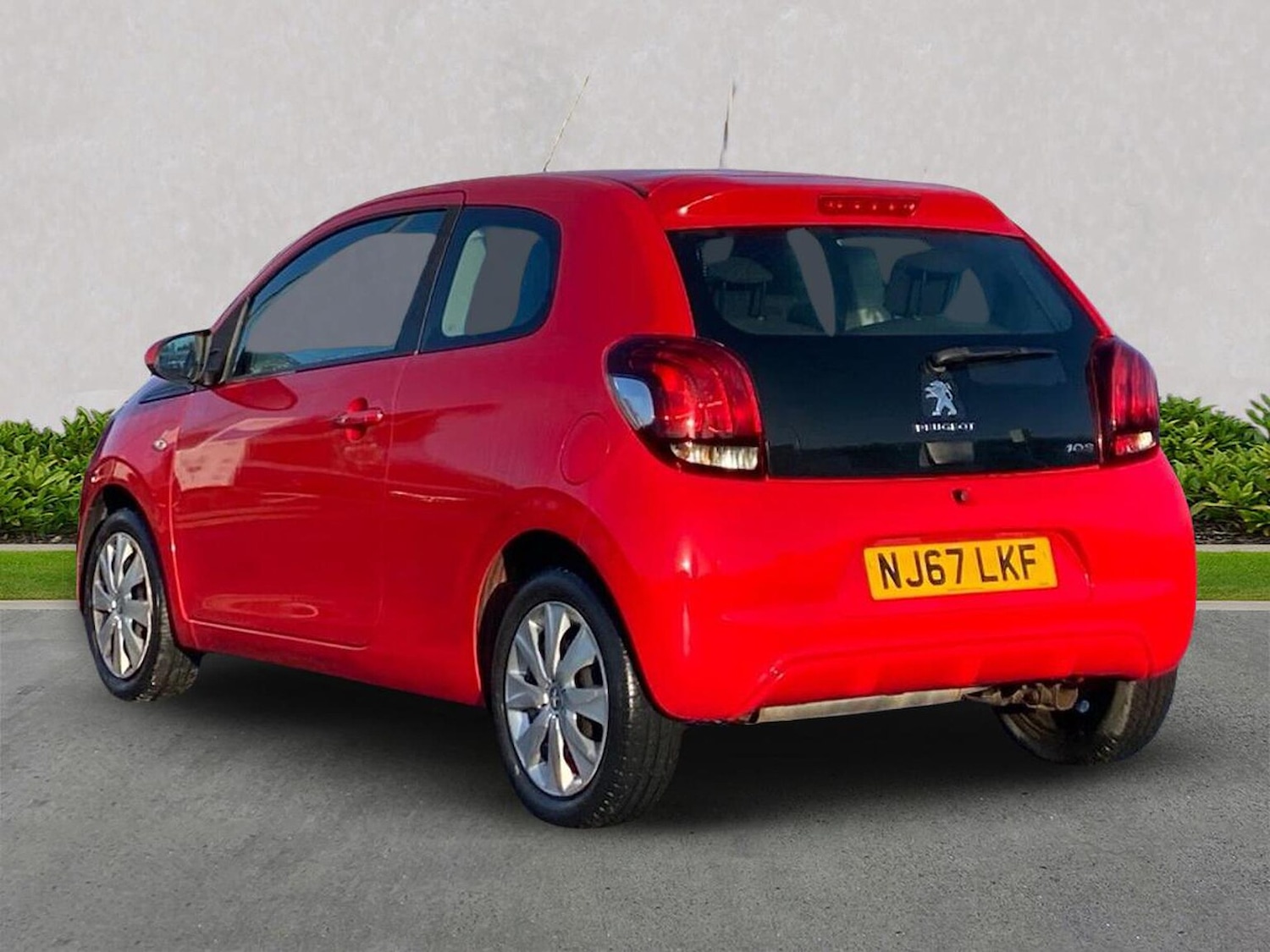 Used Peugeot 108 2017 for sale - 76860086: Photo 2