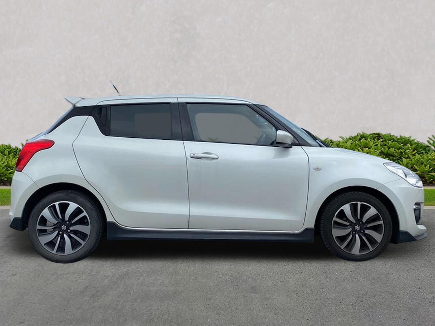Used Suzuki Swift 2019 for sale - 75983966: Photo 3