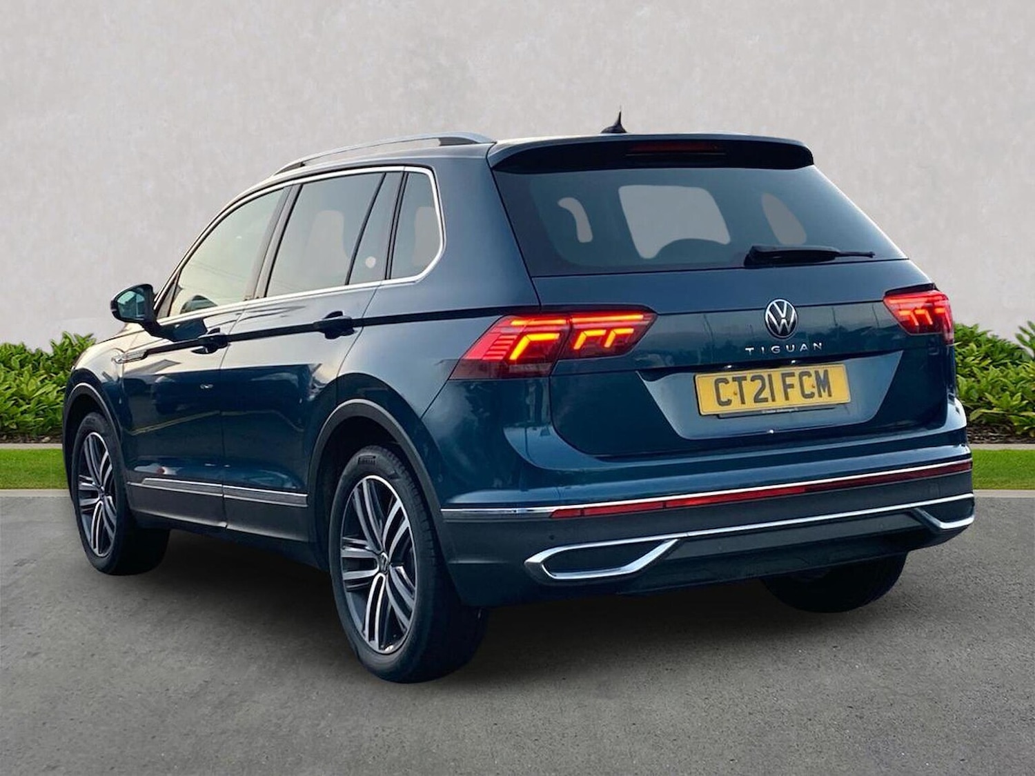 Used Volkswagen Tiguan 2021 for sale - 76791890: Photo 2