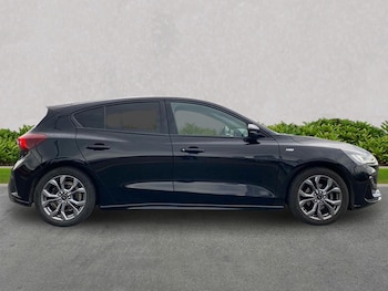 Used Ford Focus 2023 for sale - 76193218: Photo 3