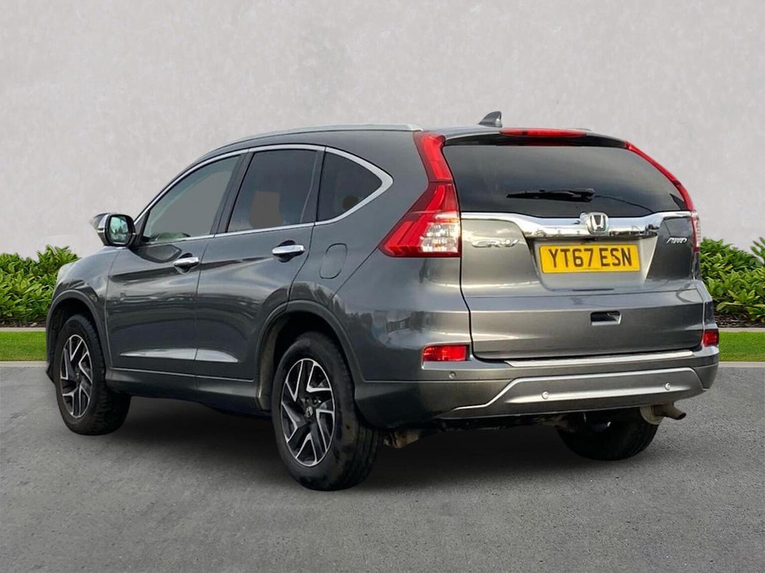 Used Honda CR-V 2017 for sale - 76554310: Photo 2