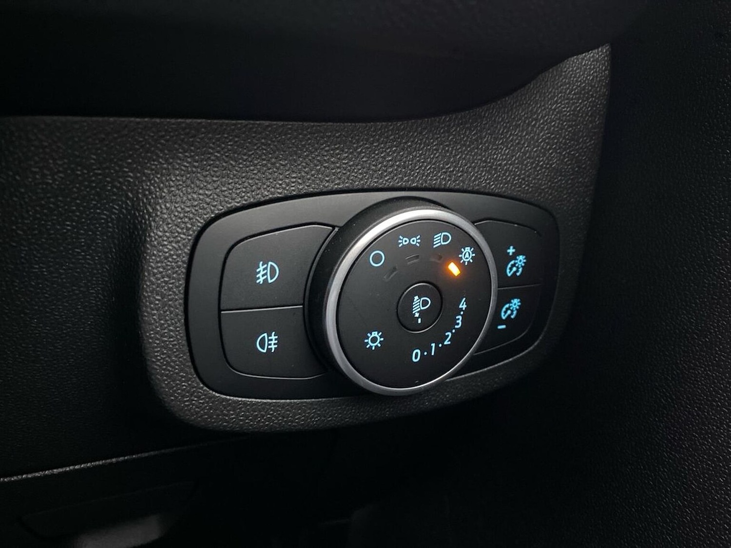 Used Ford Fiesta 2018 for sale - 76969971: Photo 22