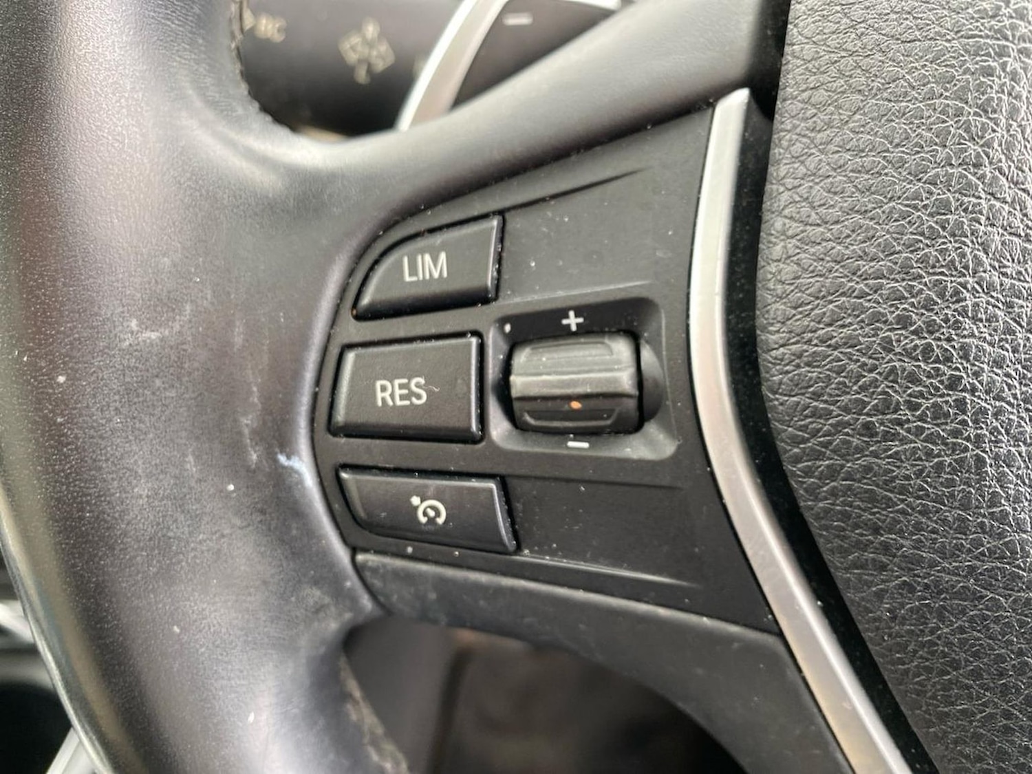 Used BMW 3 Series 2017 for sale - 78191977: Photo 28