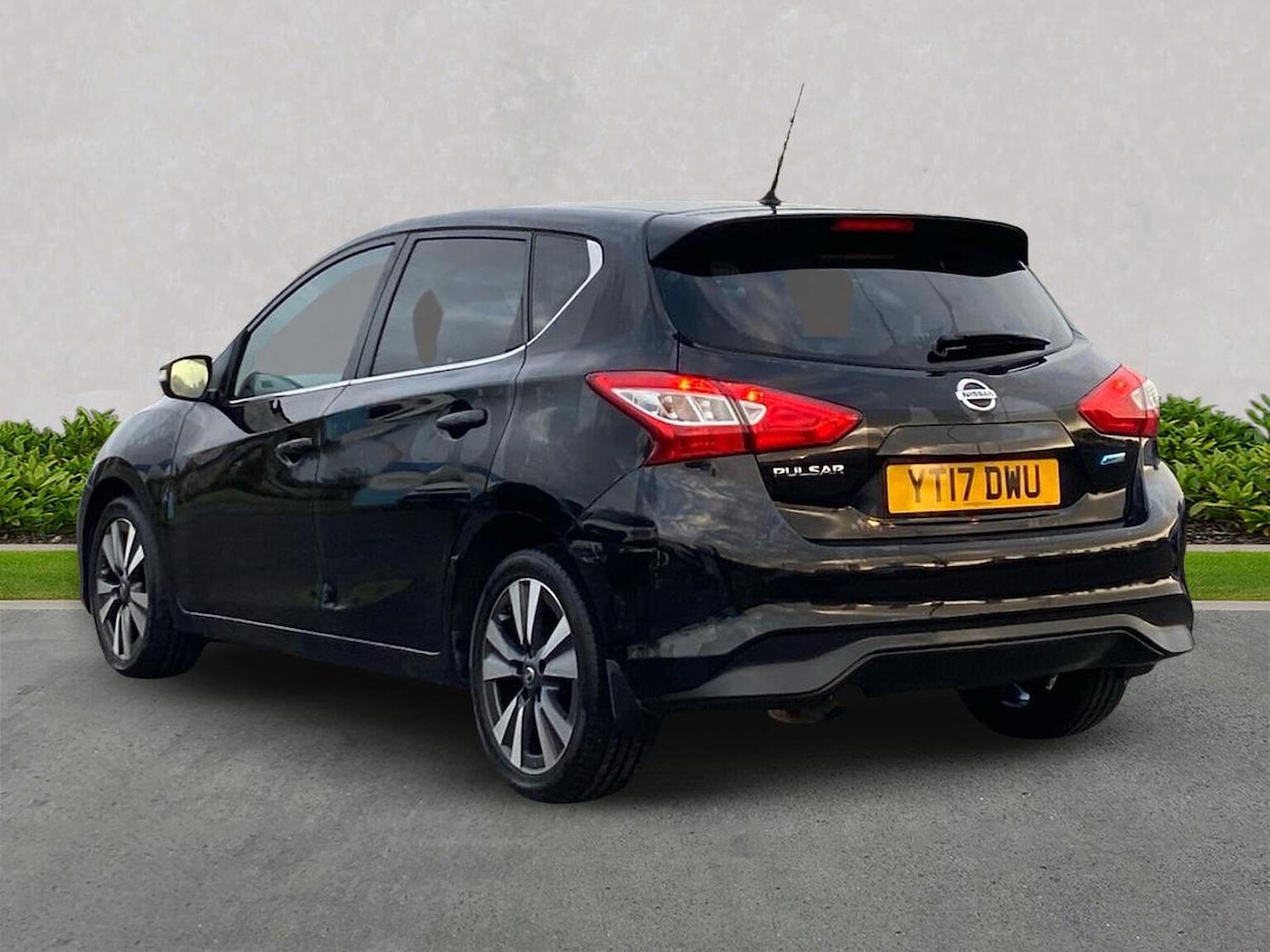 Used Nissan Pulsar 2017 for sale - 76329994: Photo 2