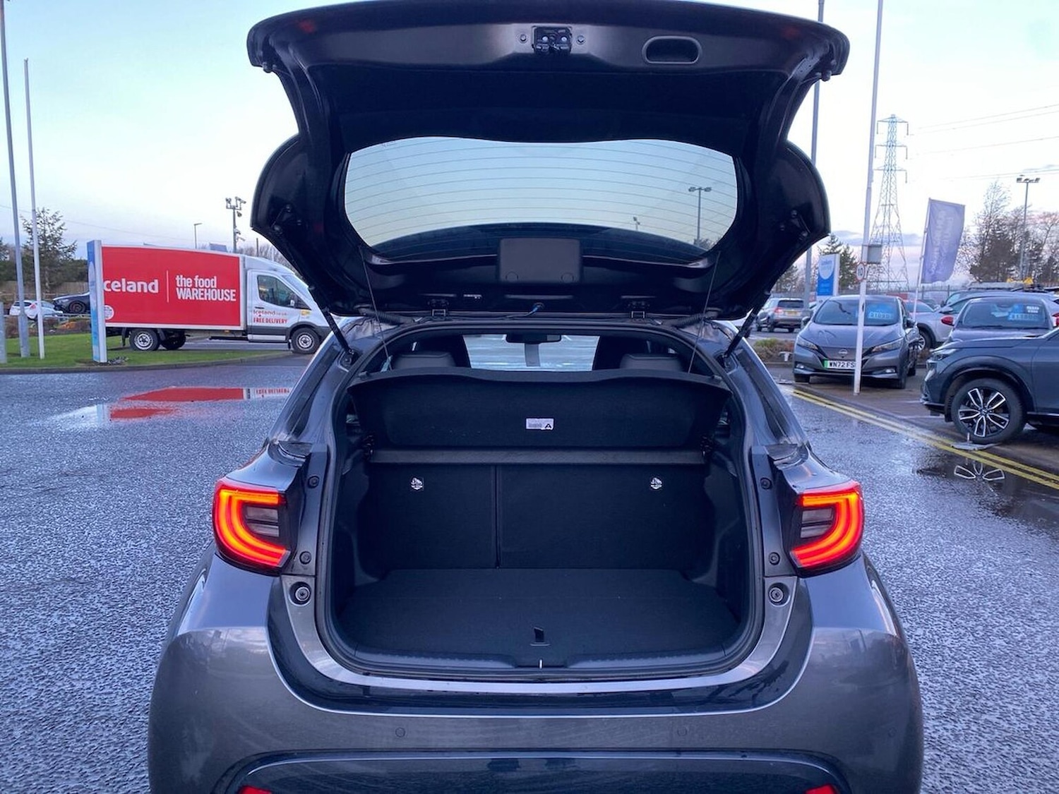 Used Toyota Yaris 2024 for sale - 77616714: Photo 17