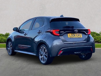 Used Toyota Yaris 2024 for sale - 77616714: Photo