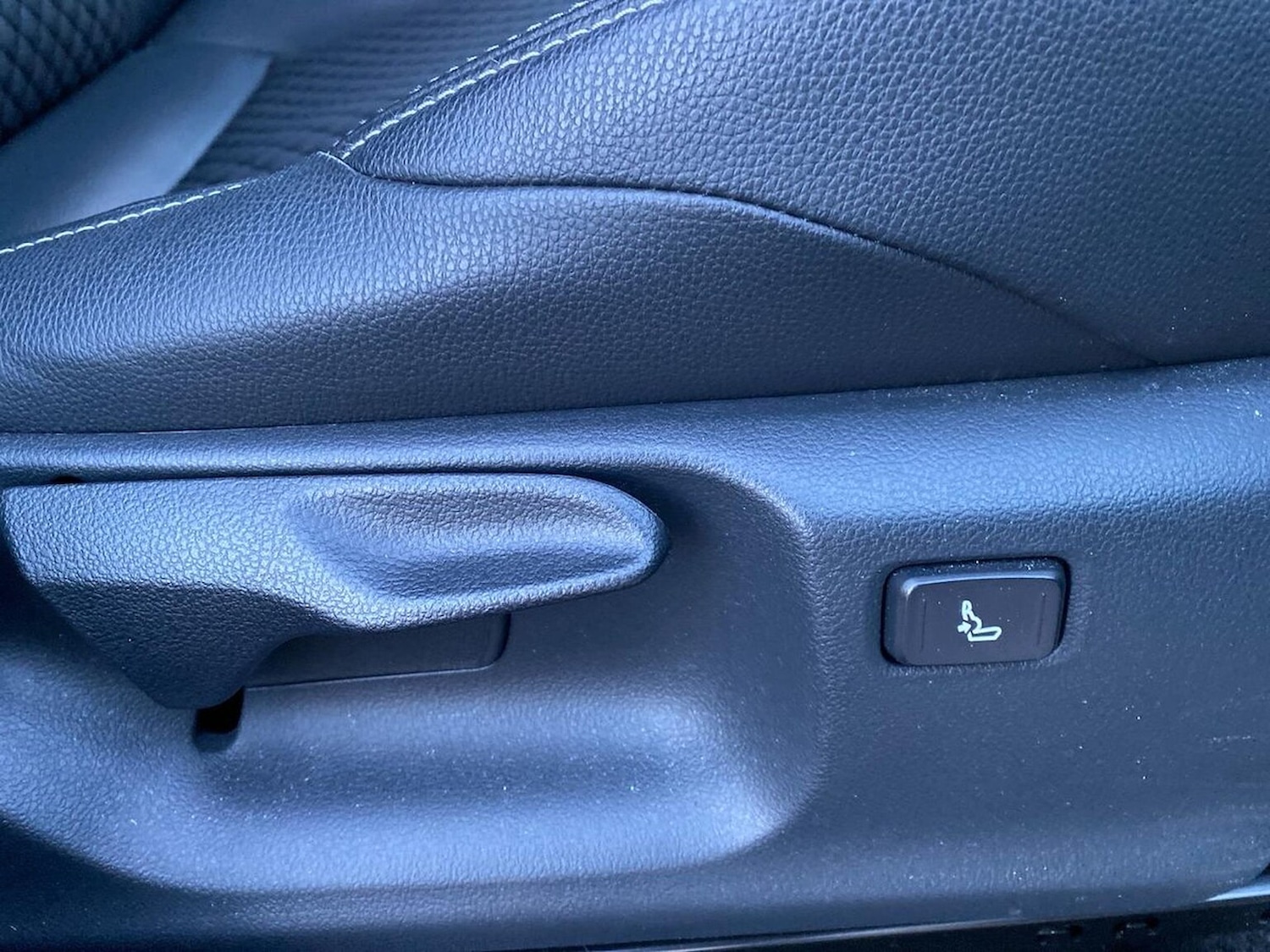 Used Toyota Yaris 2024 for sale - 77616714: Photo 30