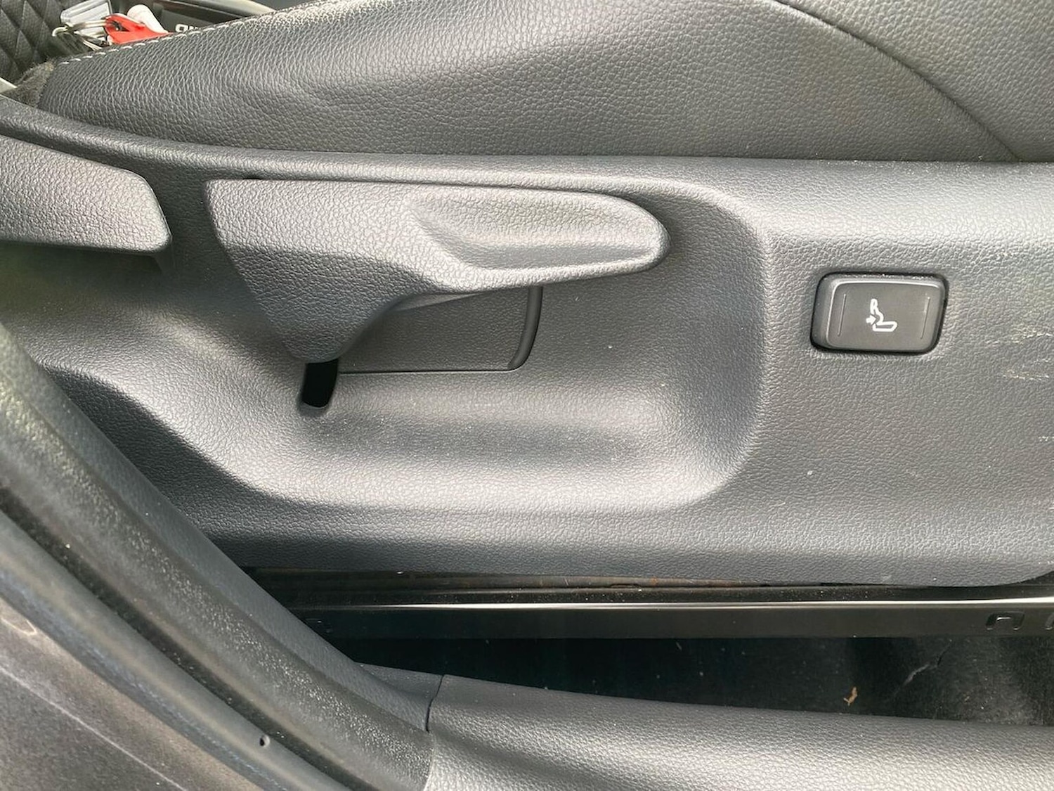 Used Toyota Yaris 2024 for sale - 77616714: Photo 32