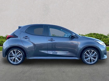 Used Toyota Yaris 2024 for sale - 77616714: Photo